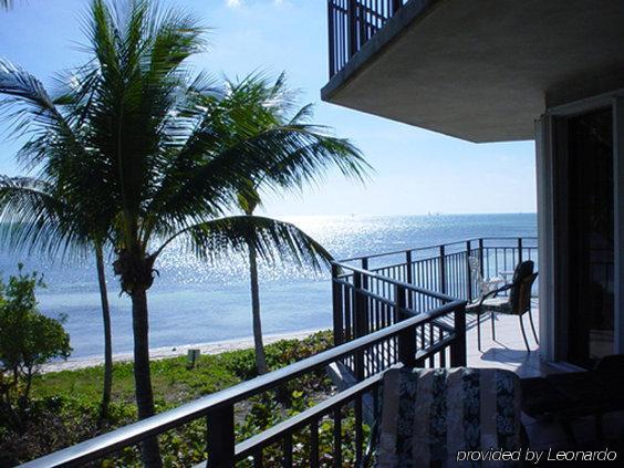 1800 Atlantic Suites Key West Exterior photo